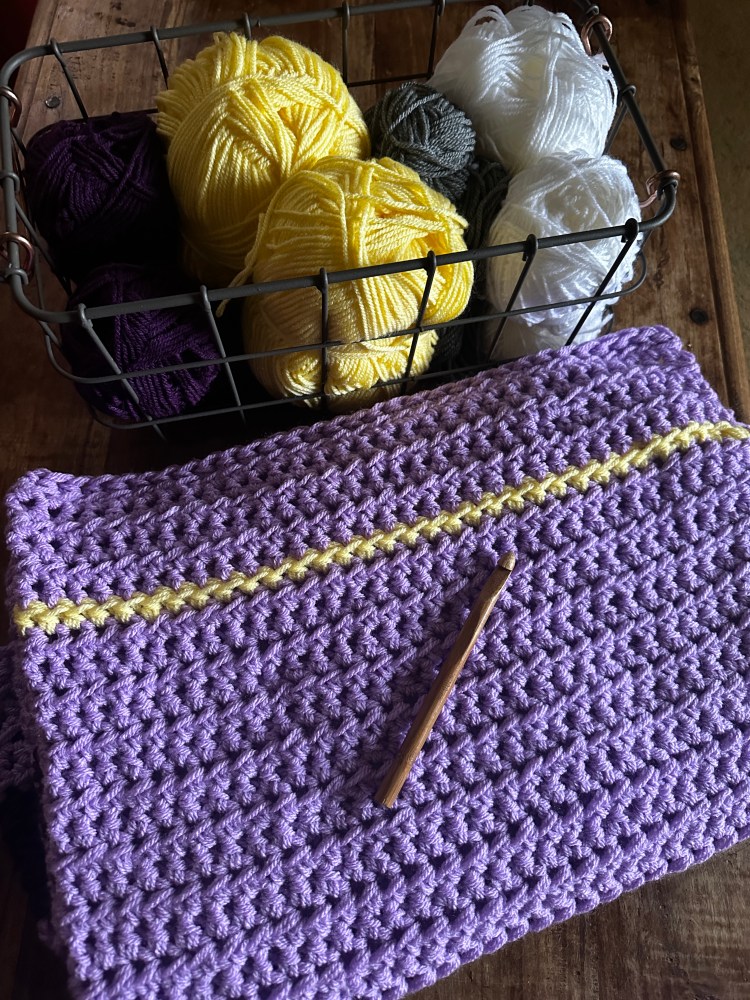 Stitching the Seasons: Tracking Climate with a Temperature Blanket (3 Years Comparison -Sept)